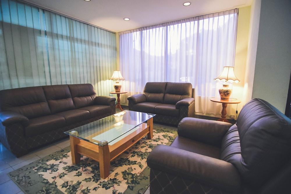 Jubilee Hotel Бандар-Сері-Бегаван Екстер'єр фото