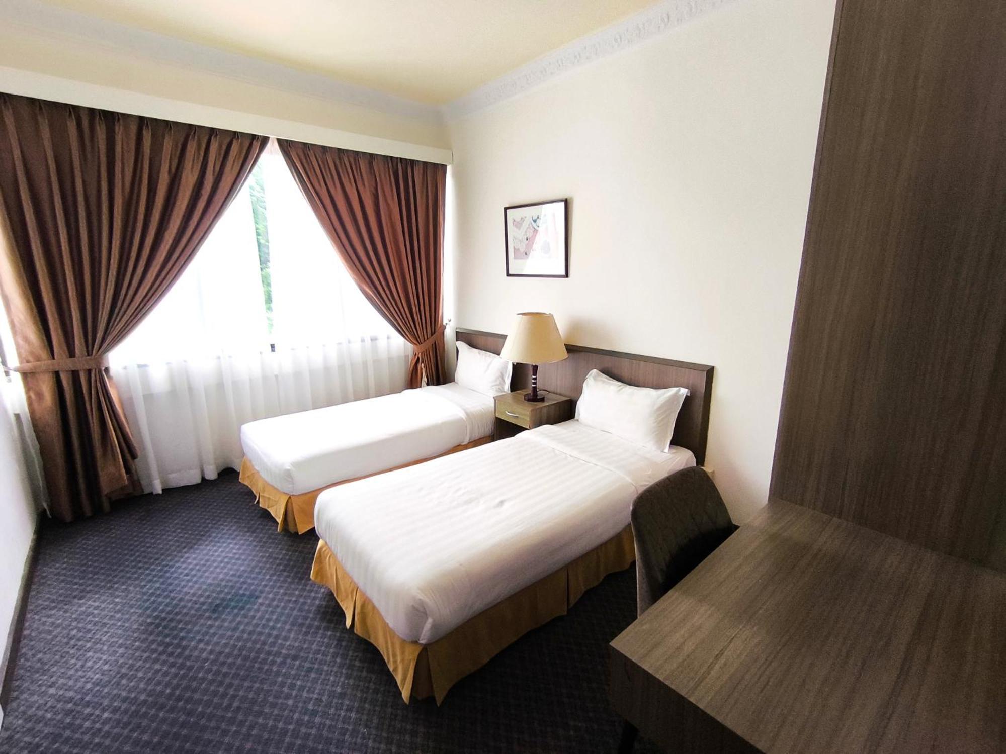 Jubilee Hotel Бандар-Сері-Бегаван Екстер'єр фото