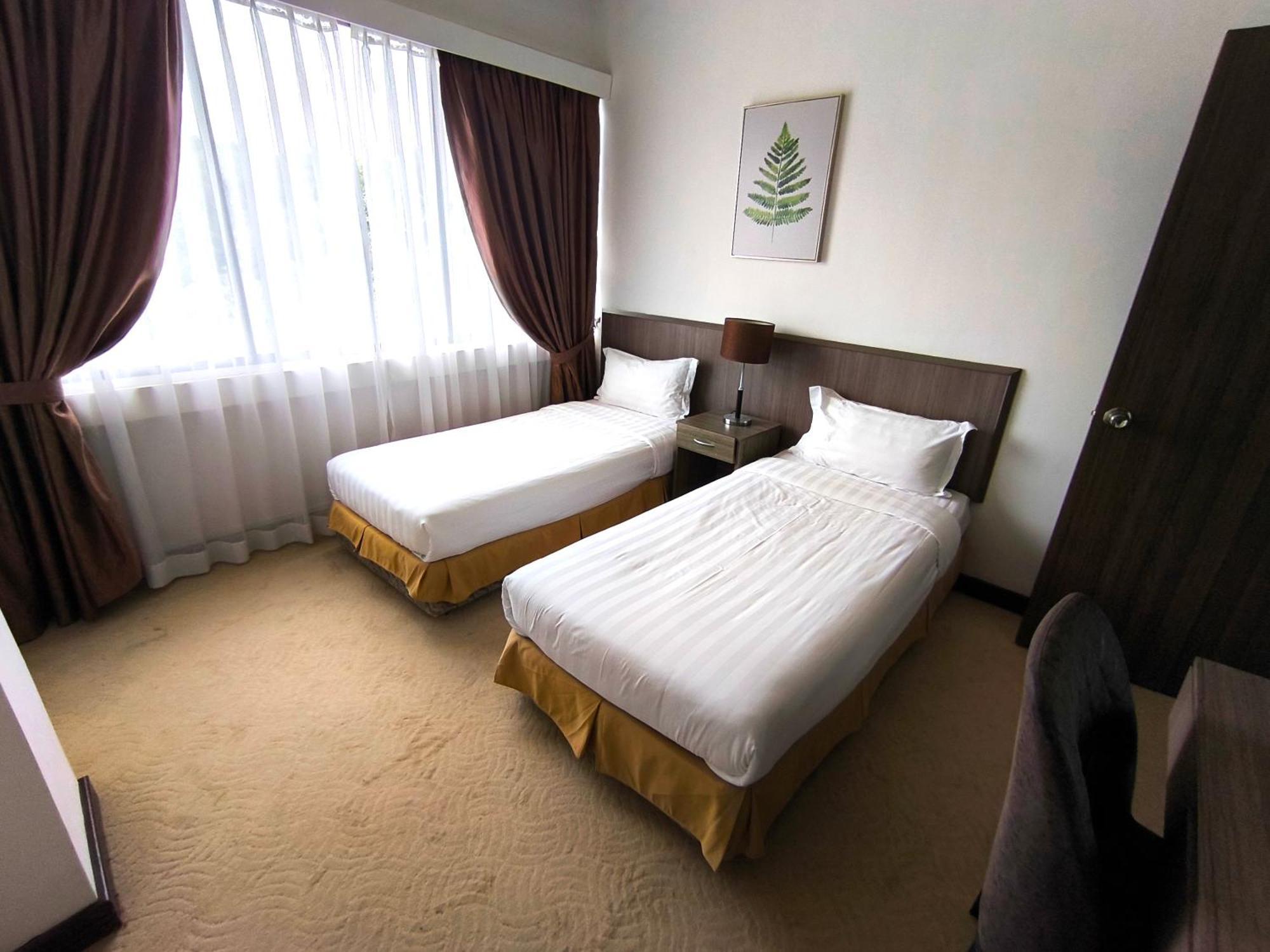 Jubilee Hotel Бандар-Сері-Бегаван Екстер'єр фото