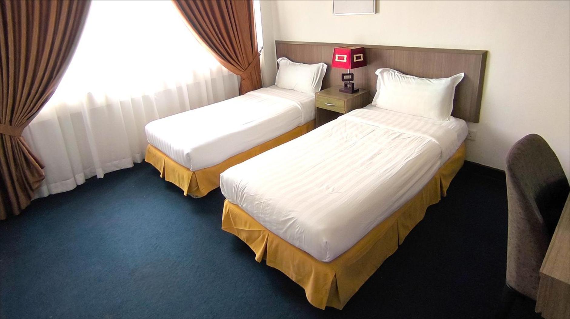 Jubilee Hotel Бандар-Сері-Бегаван Екстер'єр фото